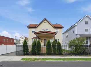 35 Bedford St, East Orange City, NJ 07018