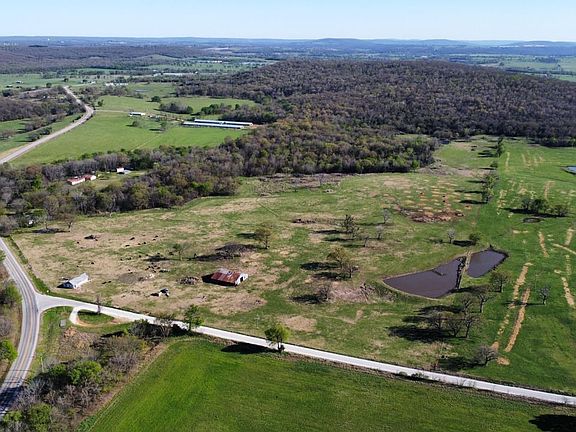 2nd image of 23117 Tunnell Rd