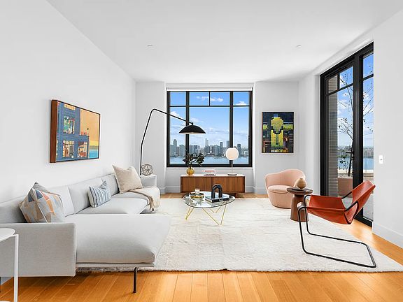 2nd image of 110 Charlton St Penthouse 29B
