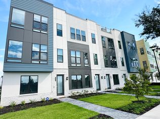 2430 Addalia Aly, Orlando, FL 32804