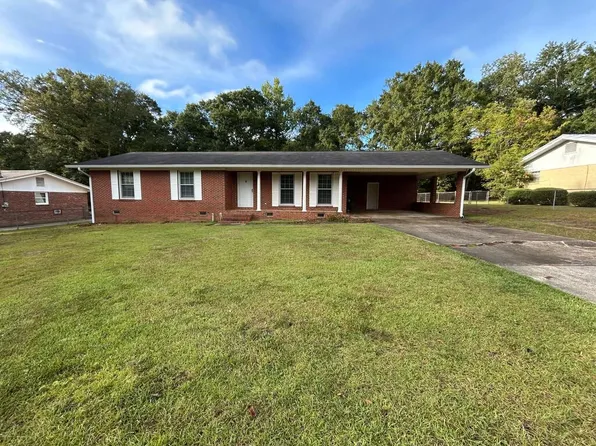 1602 Randall Rd, Dothan, AL 36303