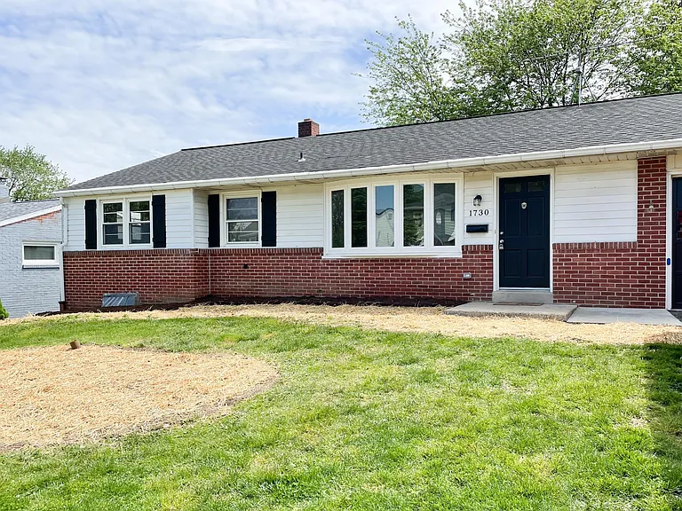 1730 Hemlock Rd — Photo 2