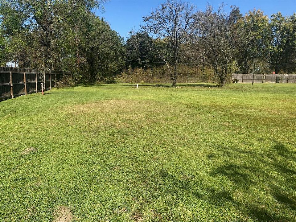 2nd image of 114 Little Buck Dr