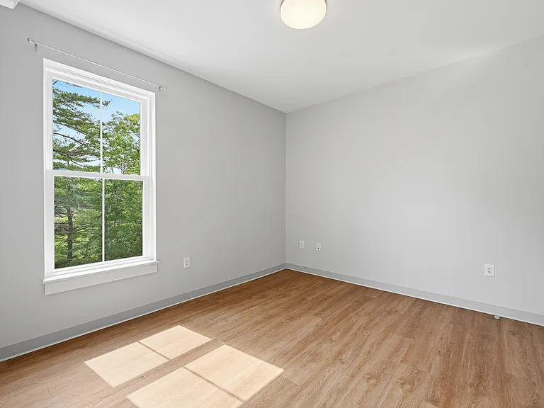 540 Centre St #222 — Photo 10
