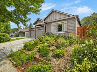 2858 SW Deschutes Dr, Redmond, OR 97756