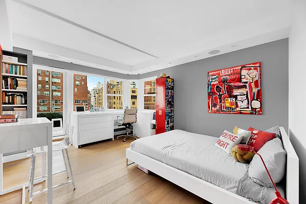 Rented by Bond New York | media 28