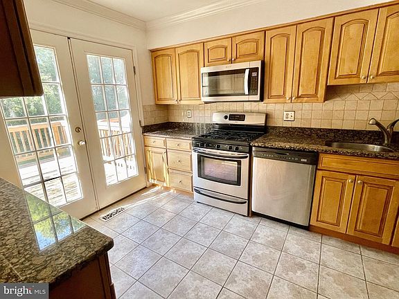 4th image of 131 Lazy Hollow Dr