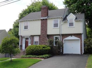74 Cutter Hill Rd, Arlington, MA 02474