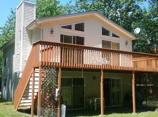 110 Lynx Ct, Dingmans Ferry, PA 18328