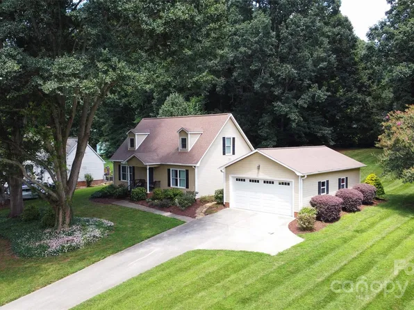 231 Castle Creek Rd, Statesville, NC 28625