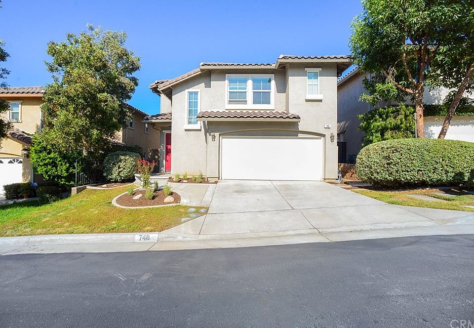 1st image of 748 S Spanish Oak Ln