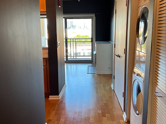 Entryway (in-unit washer/dryer)