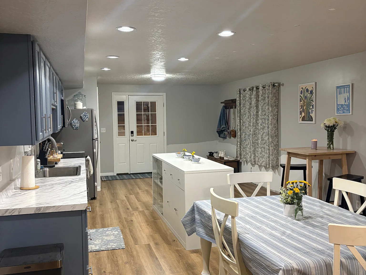 3 bed, 1500 sqft, $1,700 — Photo 3