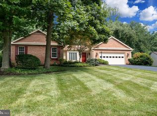 9743 S Park Cir, Fairfax Station, VA 22039