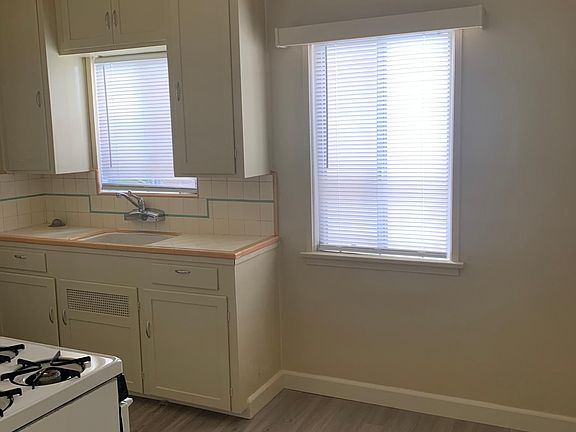 4th image of 112 La Verne Ave #2