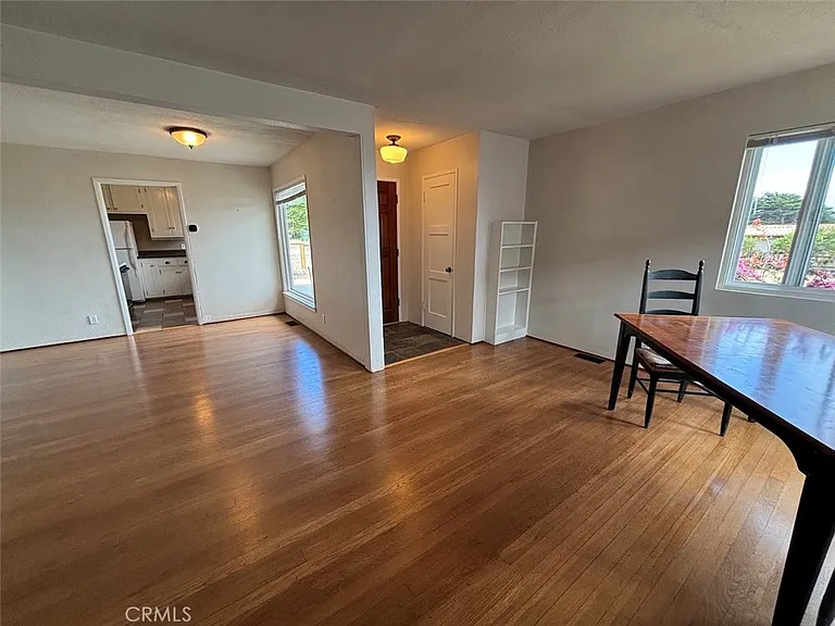 265 Chatham Ln — Photo 10