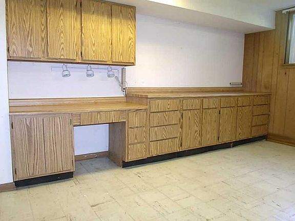 2nd image of 3516 Burnett Dr