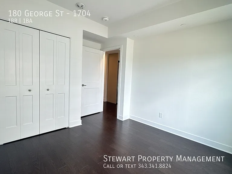180 George St #1704 — Photo 3