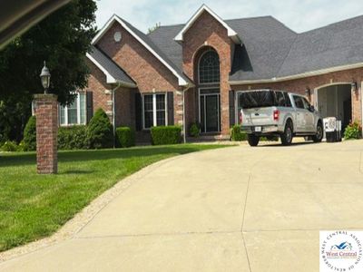 2290 W Country Club Dr, Sedalia, MO, 65301