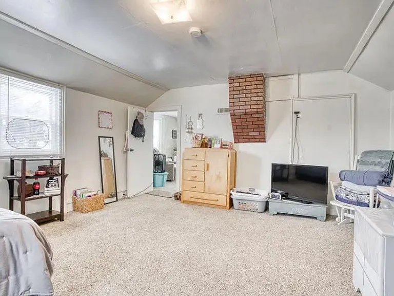 516 E Grand River Ave #2 — Photo 10