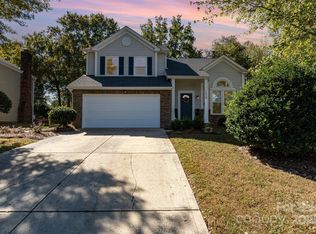 12529 Woodside Falls Rd, Pineville, NC 28134