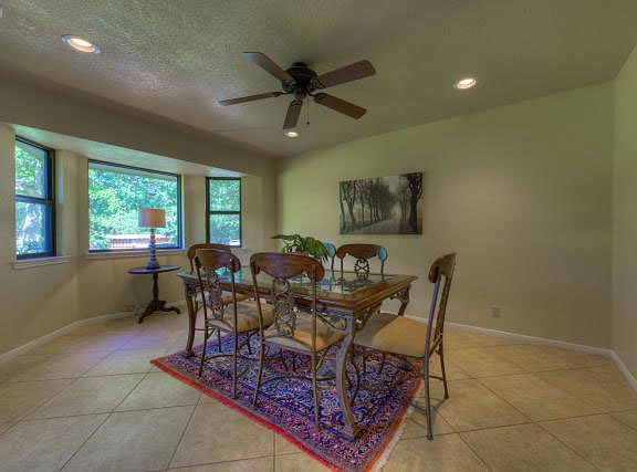 4th image of 118 Lakeway Dr