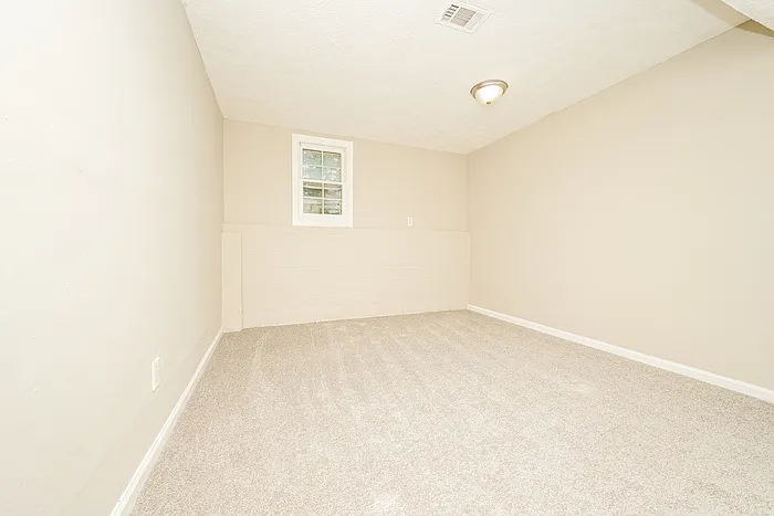 35 Knights Cir — Photo 15