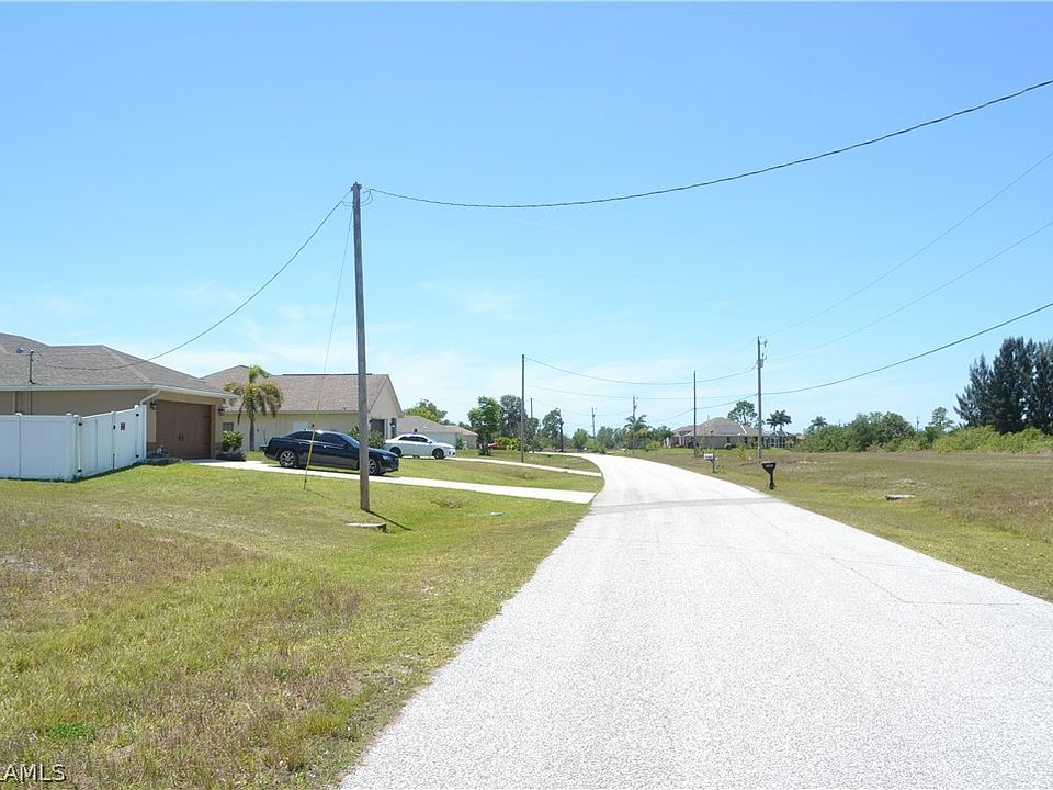 2nd image of 2000 NW 17th St