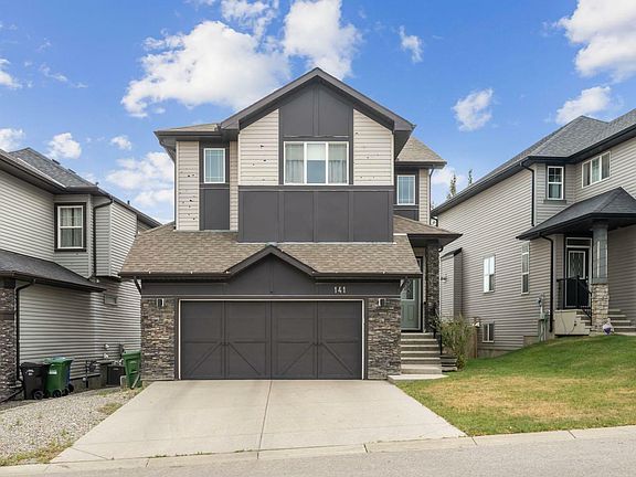2nd image of 141 Sherwood Cres NW