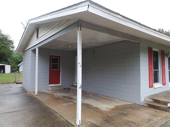 2nd image of 924 Blue Springs Dr