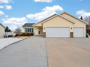 2739 Bandel Dr NW, Rochester, MN 55901