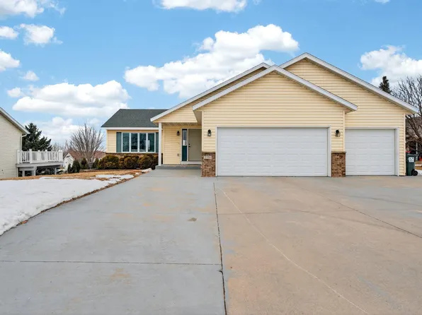 2739 Bandel Dr NW, Rochester, MN 55901