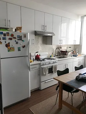 Rented by Paramount Realty Management | media 33