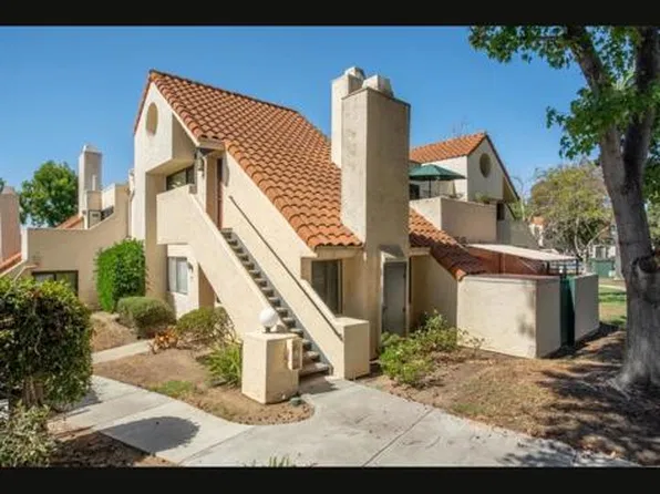 321 N Melrose Dr Unit B, Vista, CA 92083