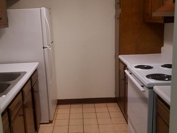 40 Cowesett Ave