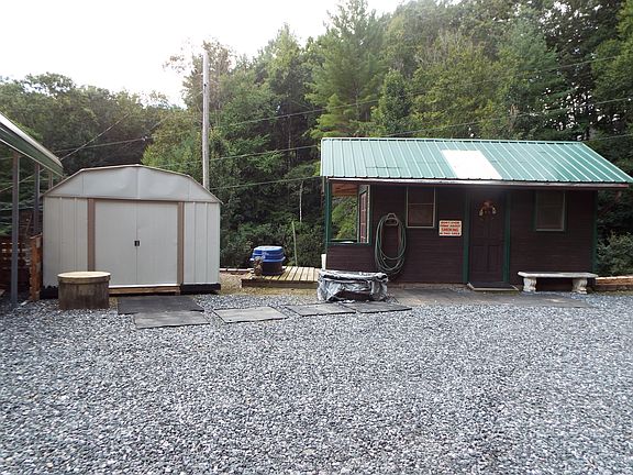 5th image of 102 Hummingbird Ln