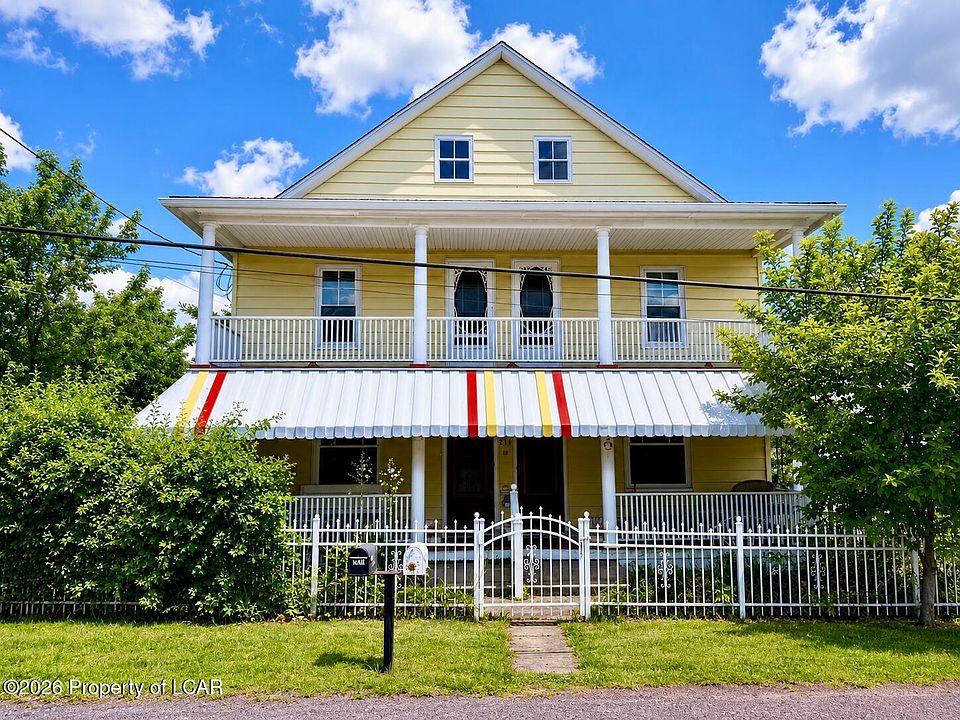 1st image of 211 Chamberlain St