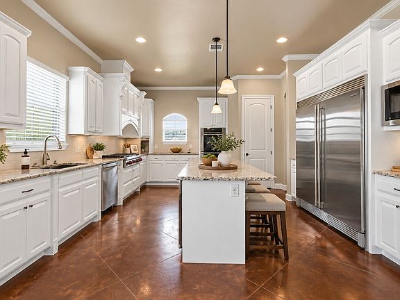 2nd image of 2115 Hollow Wood Way