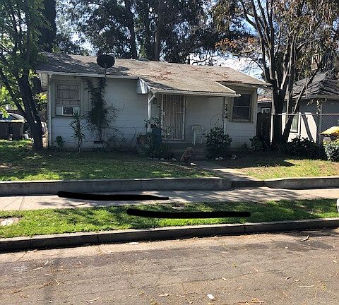 2nd image of 2404 W Acacia St
