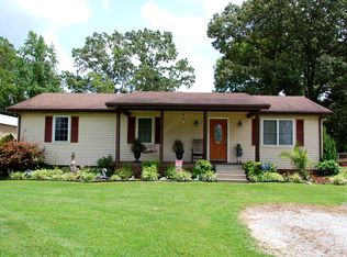 536 N Main St, Loretto, TN 38469