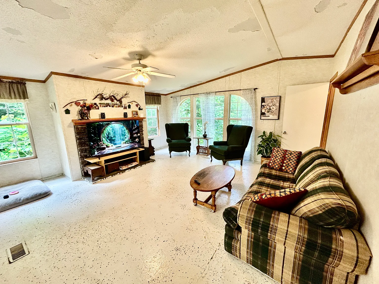 3 bed, 1850 sqft, $1,900 — Photo 3
