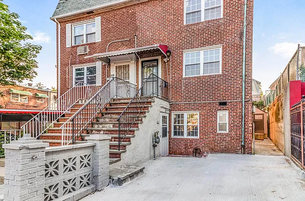 Rented by Blackstone Realty | media 1