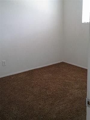 3rd image of 612 Delaware St APT J