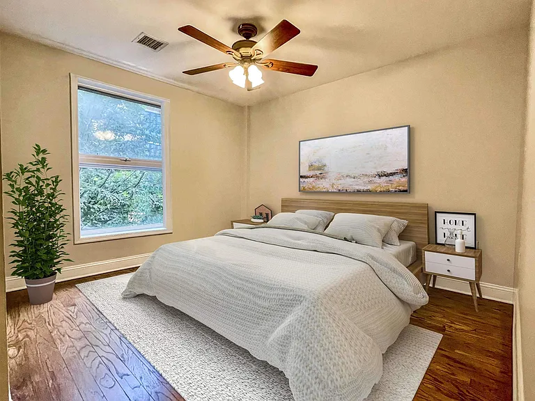 1331 Grand St #209 — Photo 6