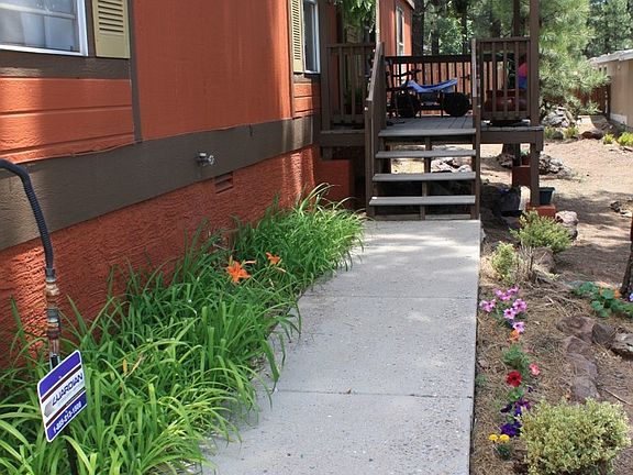 2nd image of 2054 W Topeka Ave