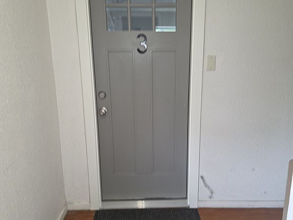 5th image of 8463 Howard Dr #3