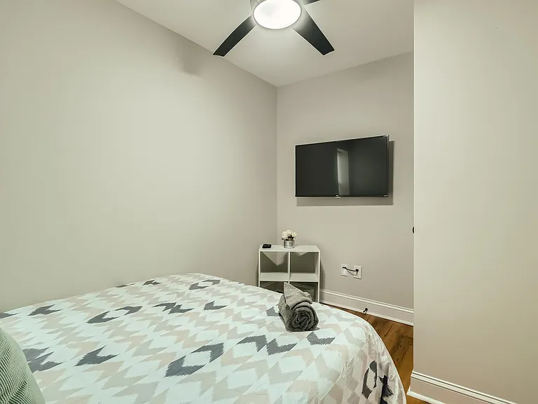 1170 Booker Ave SW — Photo 3