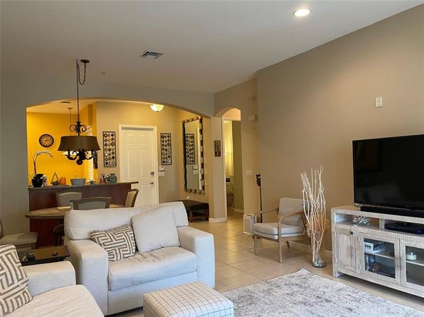 2901 NW 126th Ave APT 421