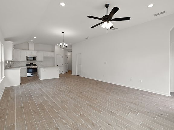 2nd image of 1931 S Lake Travis St