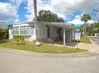 1091 Swan Ln, Tarpon Springs, FL 34689